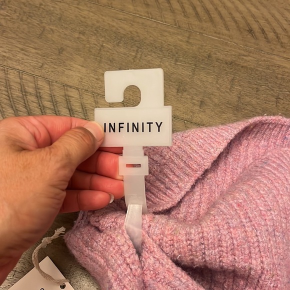 New infinity scarf - Picture 2 of 6